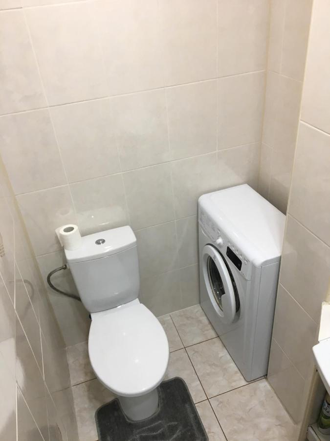 Rent Apartment In The Center Of 切尔尼戈夫 外观 照片